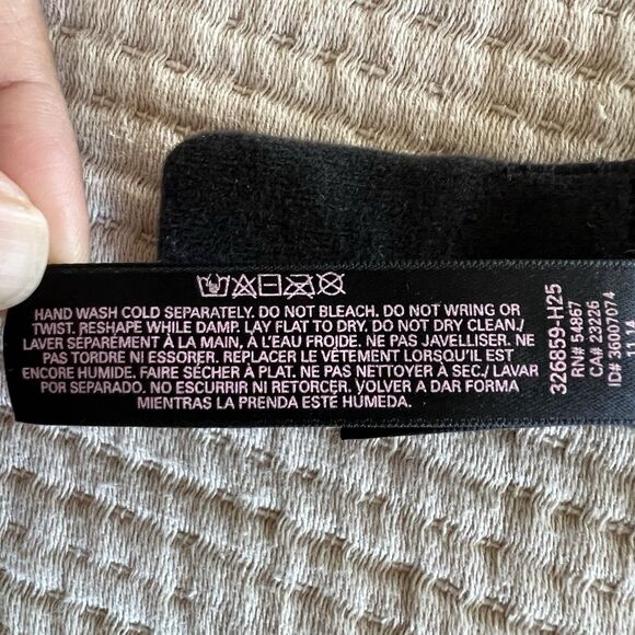 Victoria’s Secret VERY SEXY Lace Swarovski Crystal Bra Size 32B Push Up Beige - Picture 8 of 12